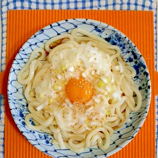 月見とろろうどん♪